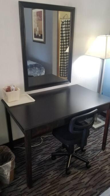 סטילווטר Hotel King Bed Hotel Room 120 Booking מראה חיצוני תמונה